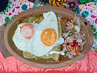 IMDOC 4924 Enchiladas con huevo.jpg