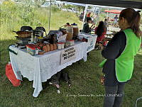 OM 0026 Venta de comida en los Cobos.jpg