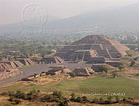 CGL5203 Zona Arqueológica de Teotihuacán.jpg