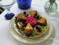 3R 00932 Xoconostle en almibar con pasitas y trozos de acitron de biznaga acompañando queso camembert empanizado.jpg