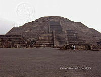 CGL5211 Zona Arqueológica de Teotihuacán (2).jpg